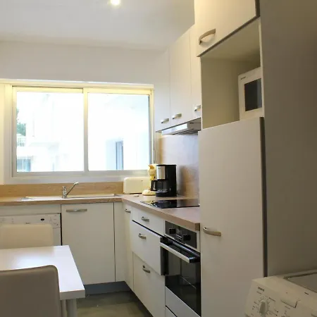 2 Pieces Face Avec Terrasse Et Parking Privatif - - Fr-1-245-151 La Baule-Escoublac