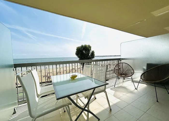 2 Pièces Face Avec Terrasse Et Parking Privatif - - Fr-1-245-151 Appartement *